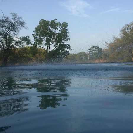 Ehalagala Lake Resort Sigiriya Exterior photo